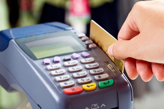 U našem maloprodajnom objektu možete platiti gotovinom, kreditinim karticama, ili debitnim karticama